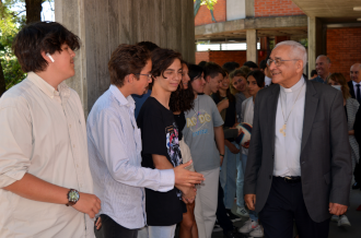 D. José Ornelas visita o Colégio
